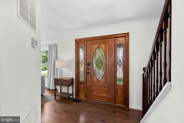 78 FAIRVIEW DR, Charles Town, WV 25414