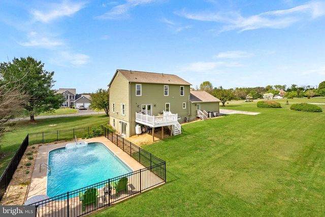 78 FAIRVIEW DR, Charles Town, WV 25414