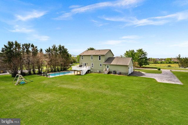 78 FAIRVIEW DR, Charles Town, WV 25414