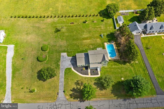 78 FAIRVIEW DR, Charles Town, WV 25414