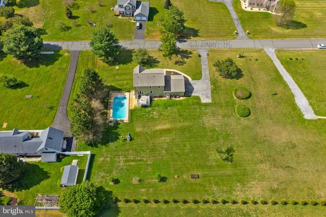 78 FAIRVIEW DR, Charles Town, WV 25414