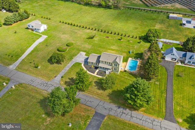 78 FAIRVIEW DR, Charles Town, WV 25414