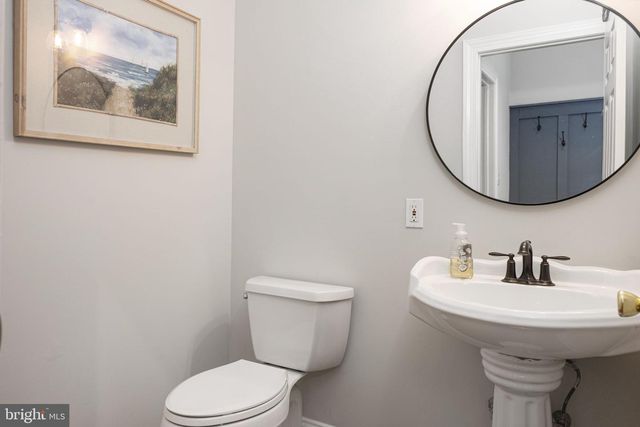 120 LYNDELL RD, Downingtown, PA 19335