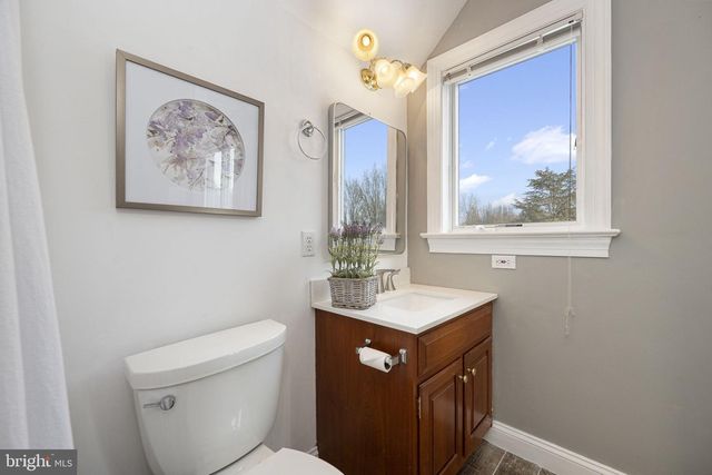 120 LYNDELL RD, Downingtown, PA 19335