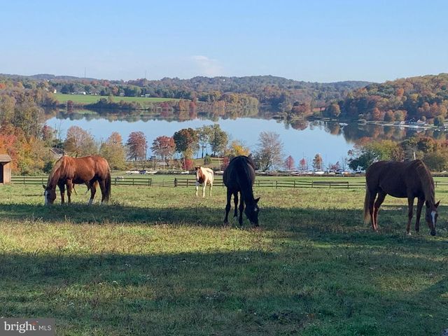 120 LYNDELL RD, Downingtown, PA 19335