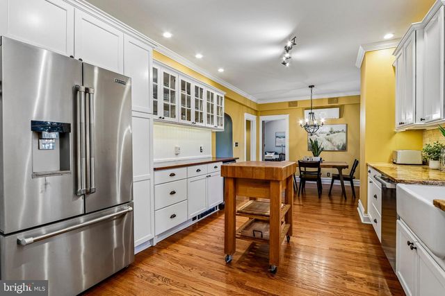 29 CRAVEN LANE LN, Lawrence Twp, NJ 08648