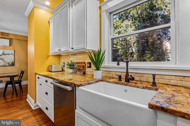 29 CRAVEN LANE LN, Lawrence Twp, NJ 08648