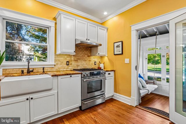 29 CRAVEN LANE LN, Lawrence Twp, NJ 08648