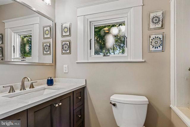 29 CRAVEN LANE LN, Lawrence Twp, NJ 08648