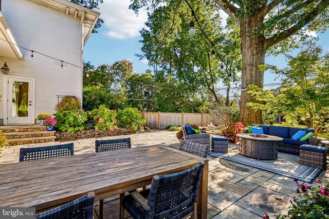 29 CRAVEN LANE LN, Lawrence Twp, NJ 08648