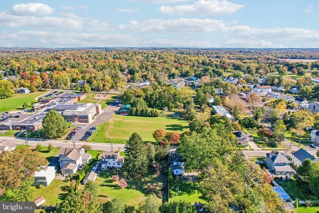 29 CRAVEN LANE LN, Lawrence Twp, NJ 08648