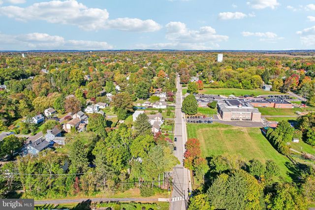 29 CRAVEN LANE LN, Lawrence Twp, NJ 08648