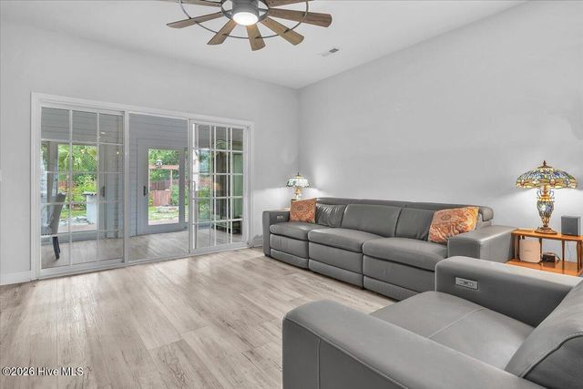 6602 Dorrington Drive, Wilmington, NC 28412