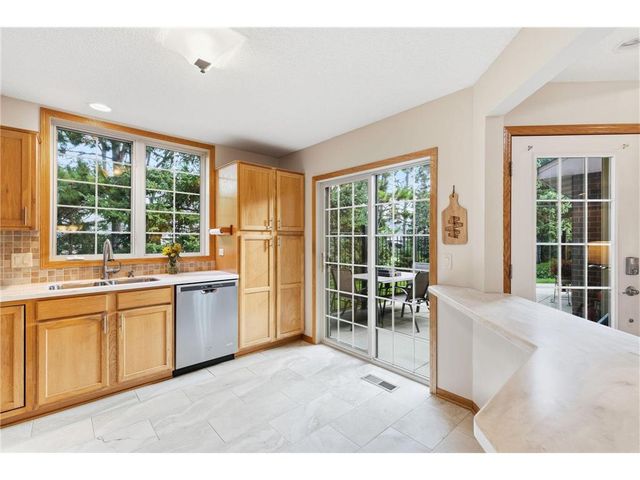1407 Hunter Hill Road, Hudson, WI 54016