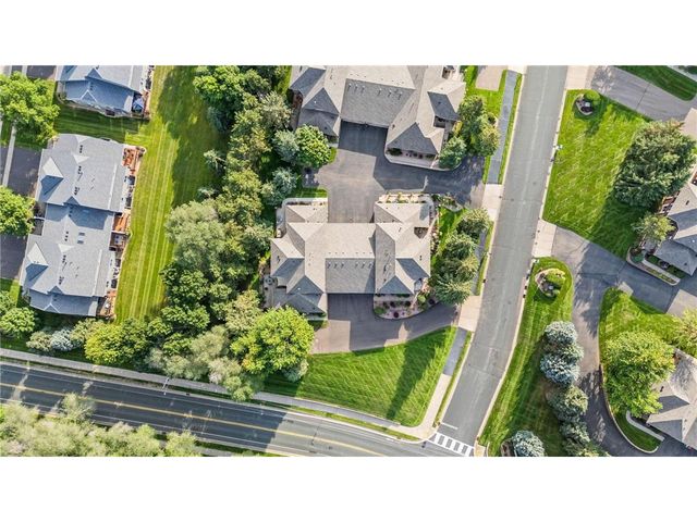 1407 Hunter Hill Road, Hudson, WI 54016