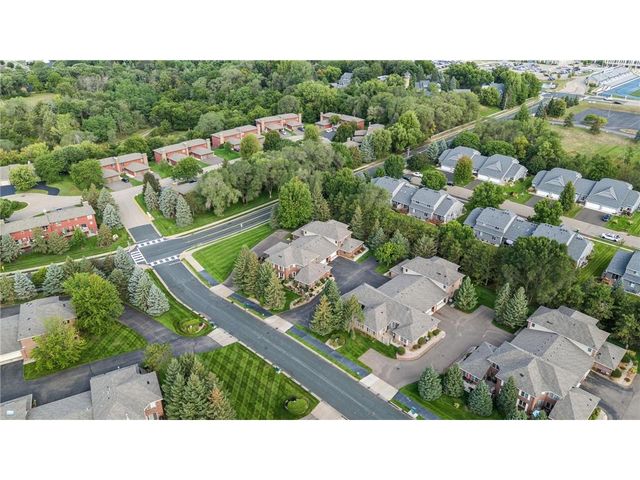 1407 Hunter Hill Road, Hudson, WI 54016