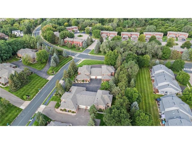1407 Hunter Hill Road, Hudson, WI 54016
