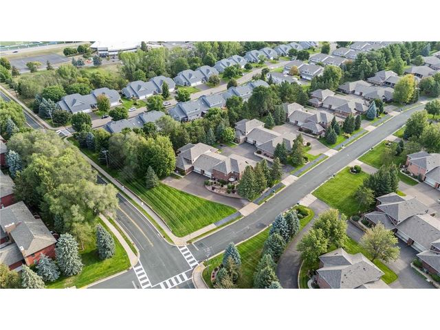 1407 Hunter Hill Road, Hudson, WI 54016