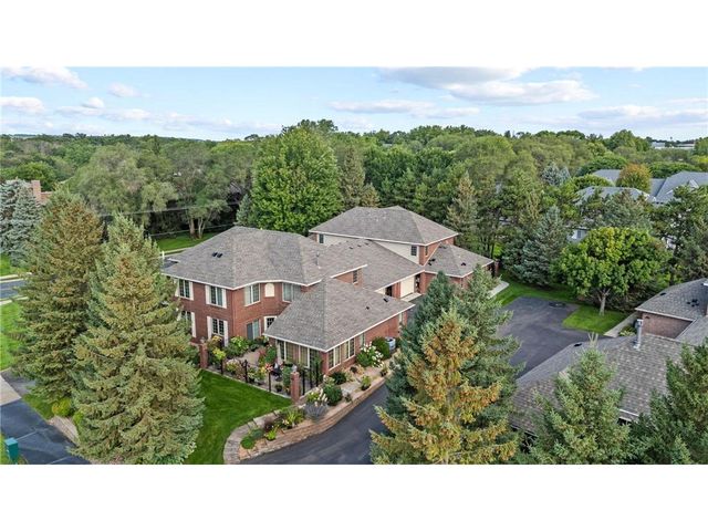 1407 Hunter Hill Road, Hudson, WI 54016
