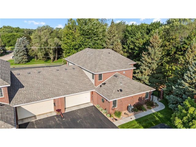 1407 Hunter Hill Road, Hudson, WI 54016