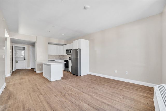 127 Centre St 501, Brockton, MA 02302