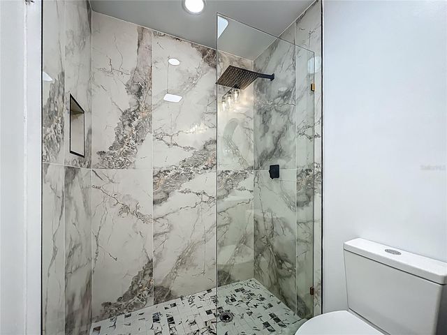 8781 S LAKESHORE DRIVE, Floral City, FL 34436