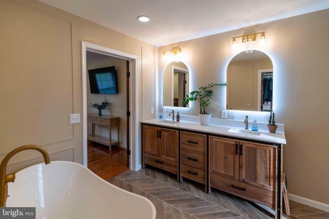 151 S SANDY HILL RD, Coatesville, PA 19320