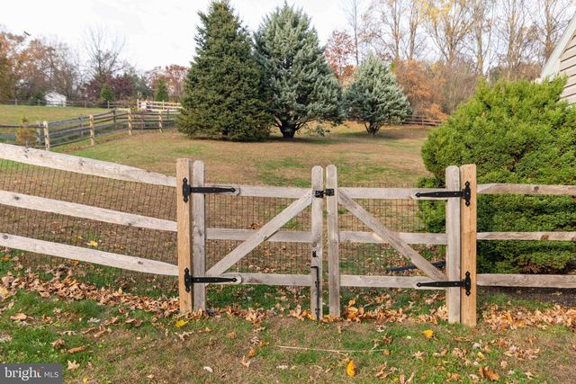 151 S SANDY HILL RD, Coatesville, PA 19320