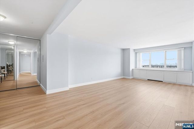 6600 Boulevard East 15D, West New York, NJ 07093