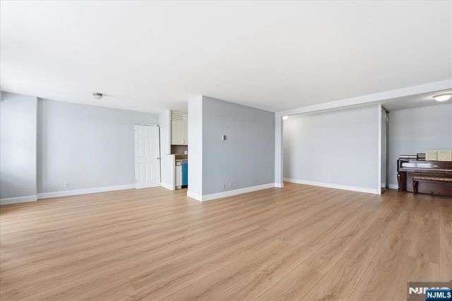 6600 Boulevard East 15D, West New York, NJ 07093