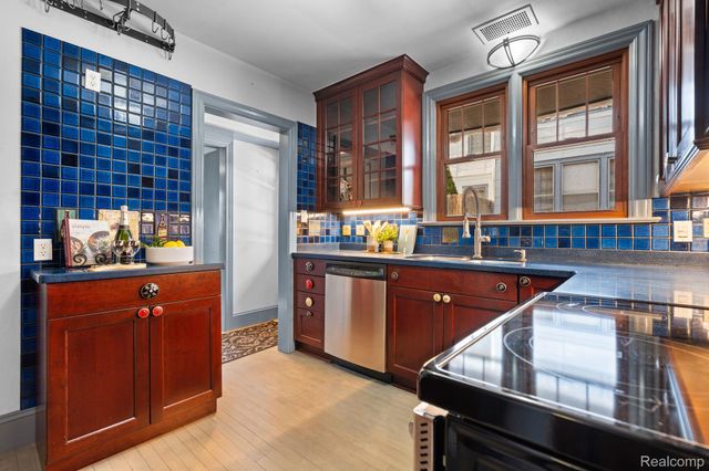 1405 W Liberty Street, Ann Arbor, MI 48103