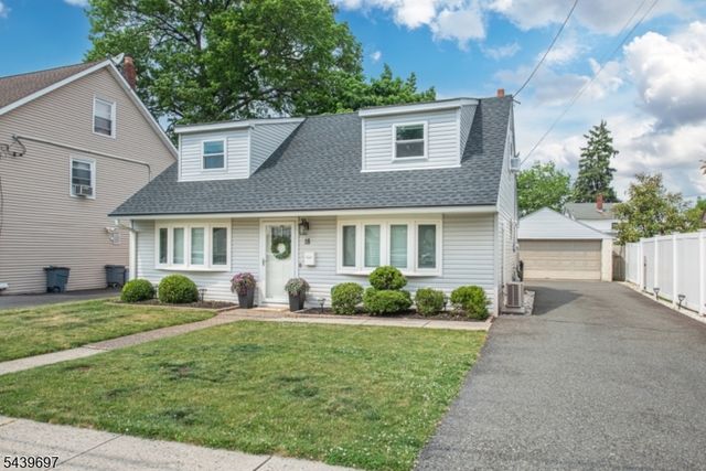 18 Sweetwood Dr, Cedar Grove Twp., NJ 07009