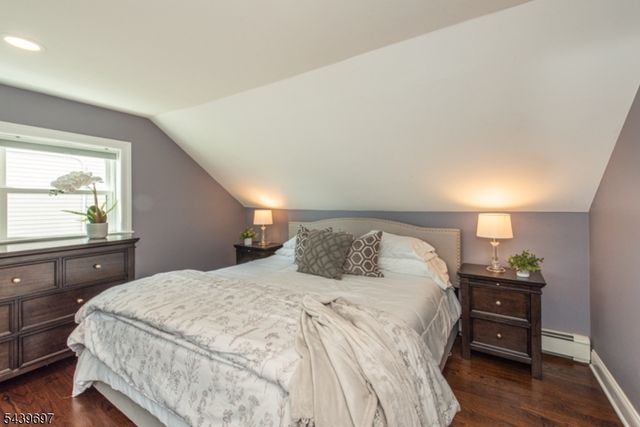 18 Sweetwood Dr, Cedar Grove Twp., NJ 07009