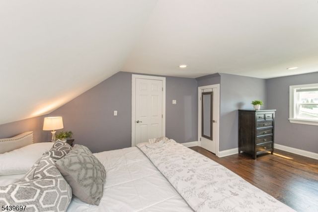 18 Sweetwood Dr, Cedar Grove Twp., NJ 07009
