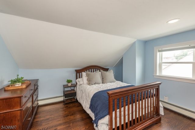 18 Sweetwood Dr, Cedar Grove Twp., NJ 07009