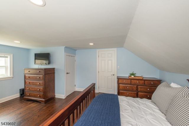 18 Sweetwood Dr, Cedar Grove Twp., NJ 07009