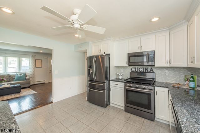 18 Sweetwood Dr, Cedar Grove Twp., NJ 07009