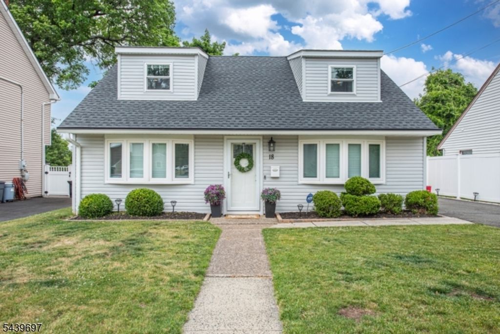 18 Sweetwood Dr, Cedar Grove Twp., NJ 07009