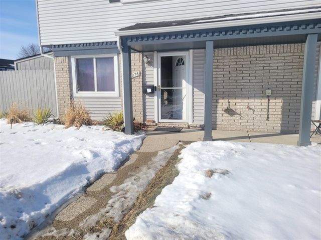 41276 N Woodbury Green Drive, Belleville, MI 48111