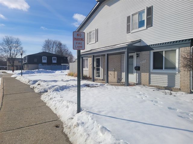 41276 N Woodbury Green Drive, Belleville, MI 48111