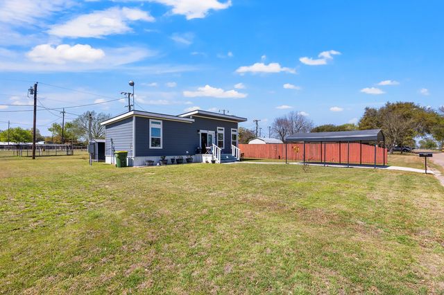 804 Cherry Drive, Groesbeck, TX 76642