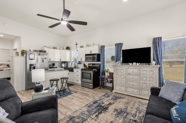 804 Cherry Drive, Groesbeck, TX 76642