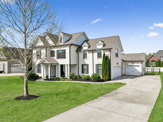 2833 Battleground Dr, Murfreesboro, TN 37129