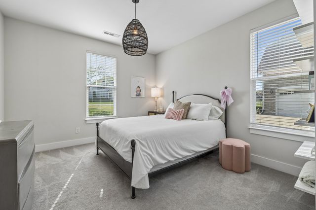2833 Battleground Dr, Murfreesboro, TN 37129