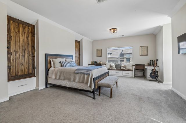 2833 Battleground Dr, Murfreesboro, TN 37129