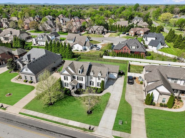 2833 Battleground Dr, Murfreesboro, TN 37129
