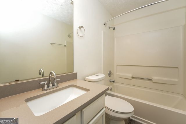 2249 Ligney Creek Lane, Snellville, GA 30039