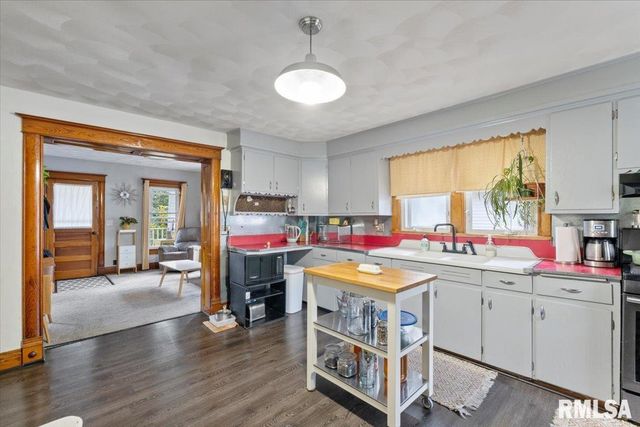 623 E PARK Street, Geneseo, IL 61254