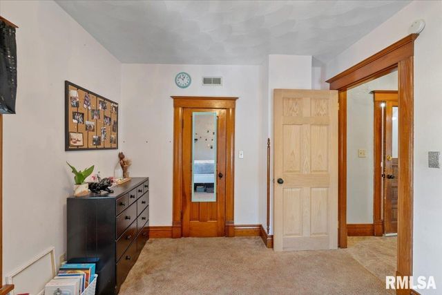 623 E PARK Street, Geneseo, IL 61254