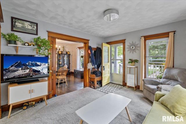 623 E PARK Street, Geneseo, IL 61254